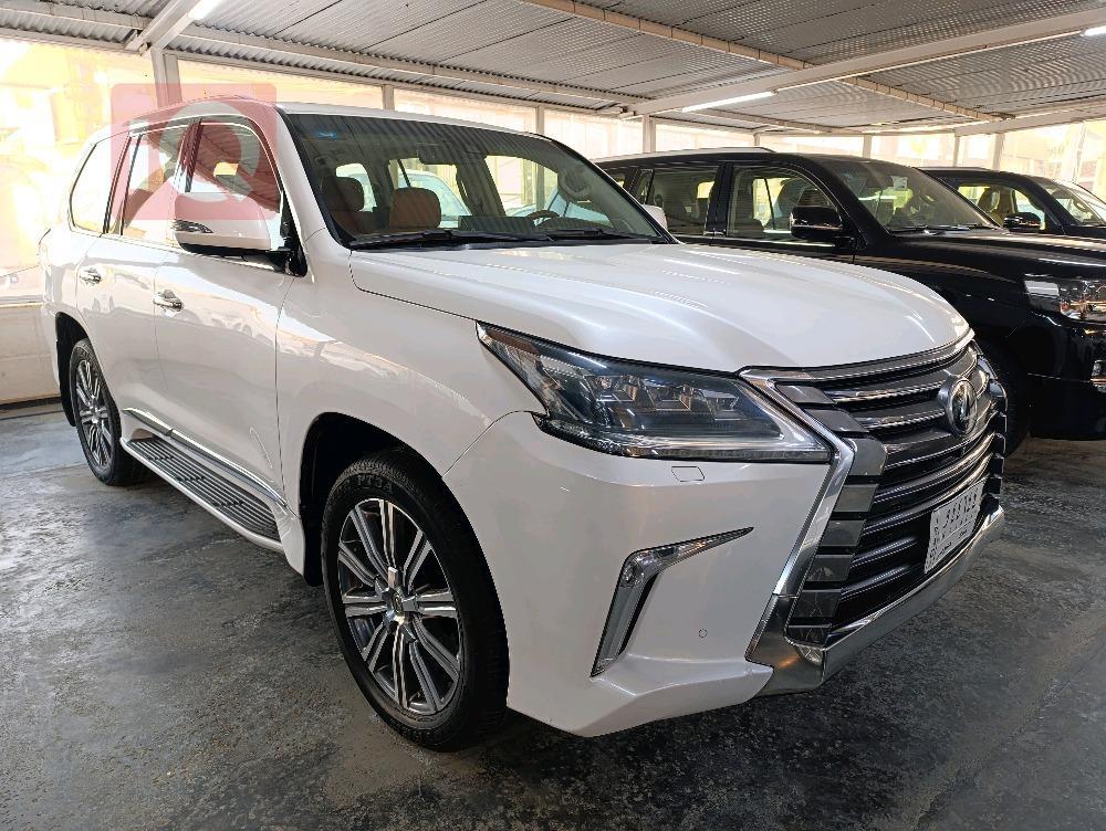 Lexus LX